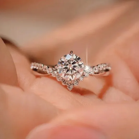 925 Sterling Silver White Sapphire Diamond Ring - Picture 10 of 11